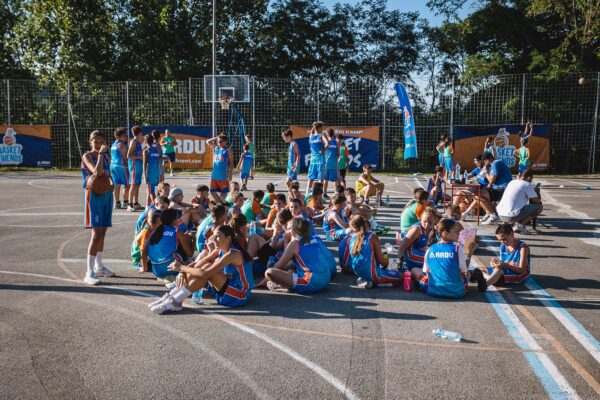 Basket-Friends-Kamp-2.deo-125