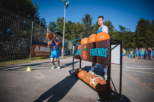 Basket-Friends-Kamp-2.deo-137